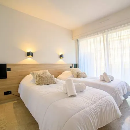 Le Bain De Soleil - Le Bain De Soleil 5 Star Two Bedroom Apartment
